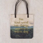 Natural Life Τσάντα Ώμου - One kind word can change someone's entire day - Λευκή